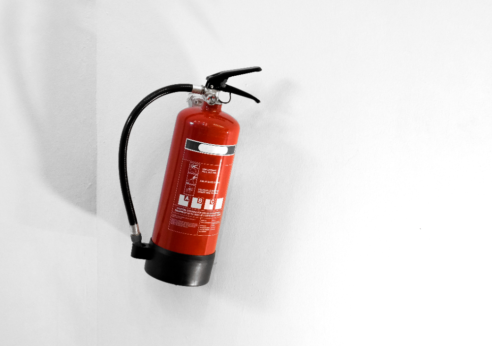 Fire extinguisher adalah