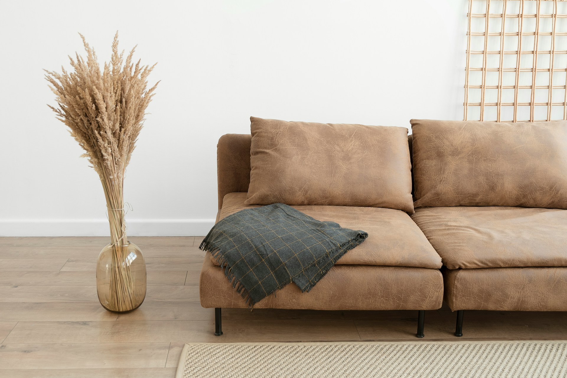 Tips menata sofa